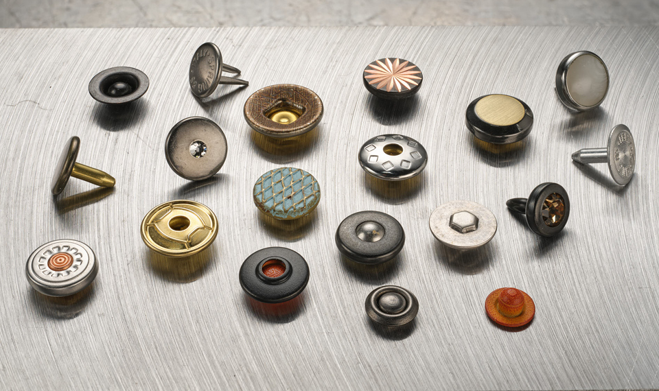 metal buttons, jeans buttons and rivets